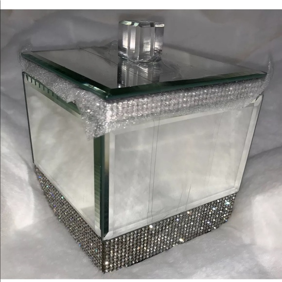 Bella Lux Bath Bella Lux Mirrored Bathroom Vanity Box Rhinestones